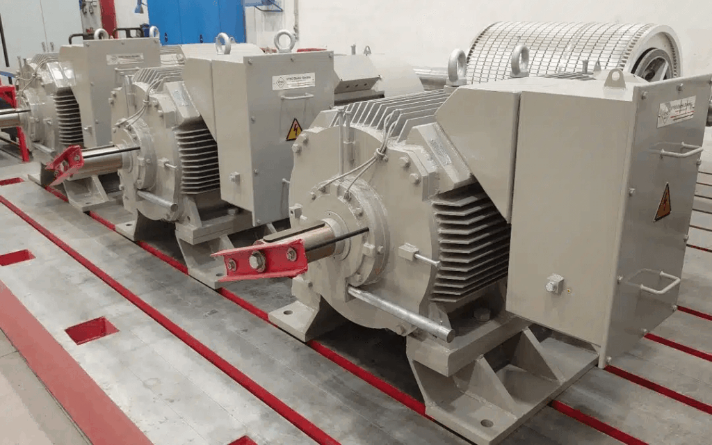 9 piezas de motor eléctrico asíncrono H17R-315-500-CR-04 de 200 kW
