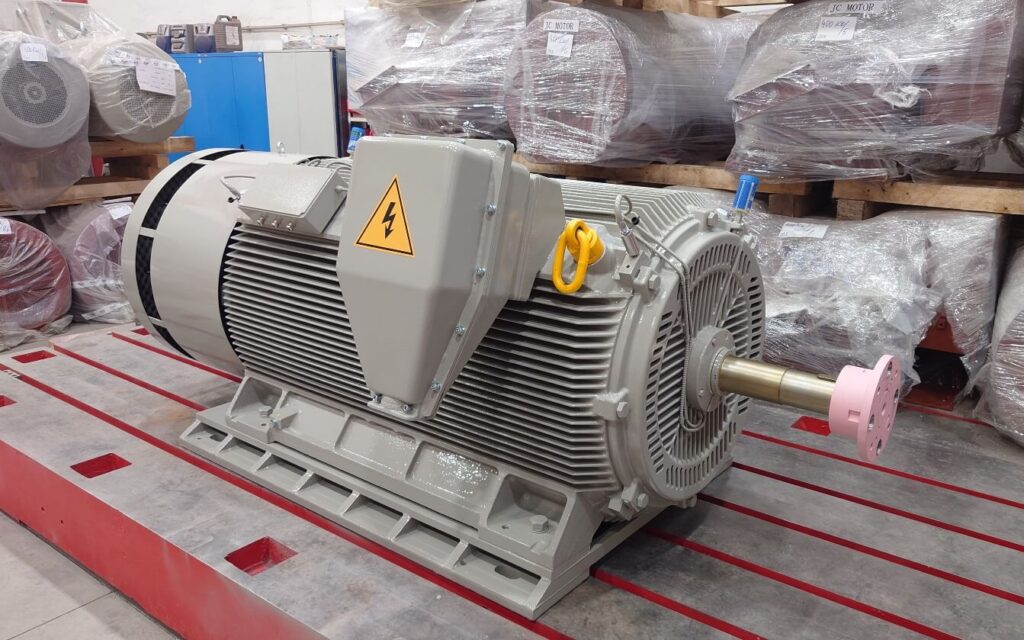 Motor de media tensión y alta velocidad con rotor de barras de cobre H17R-450/560-2 de 1250 kW para compresor