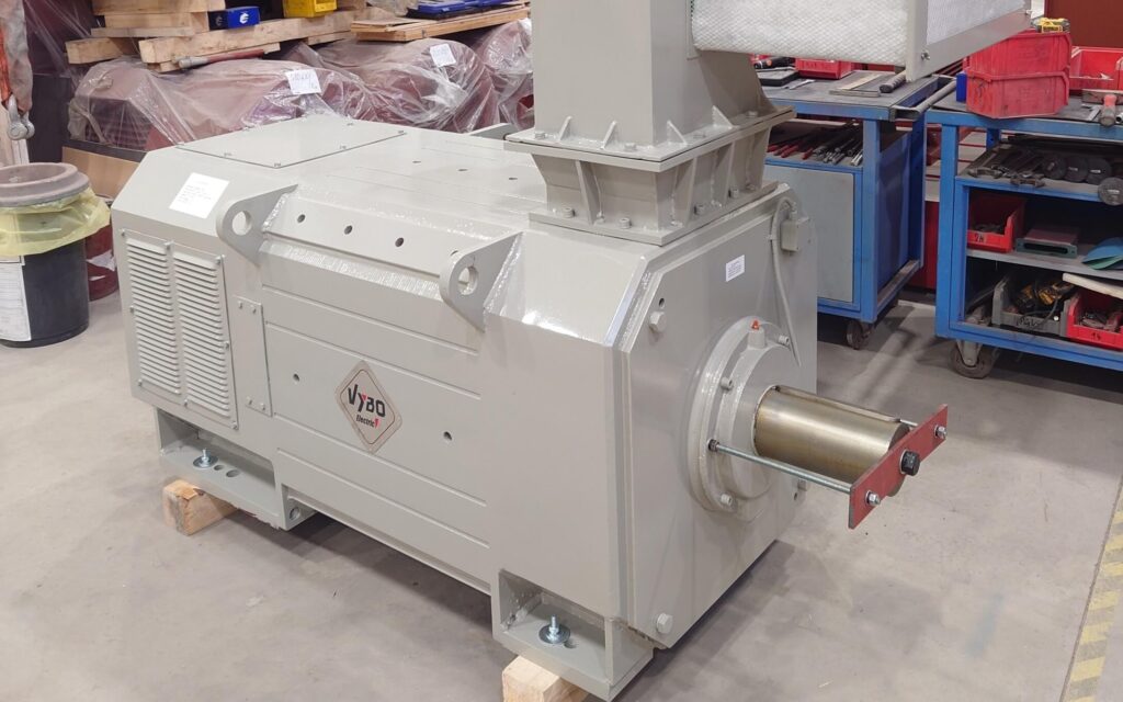 Motor de media tensión VYBO Electric 1GDC400-4 de 550 kW para línea de laminación de acero