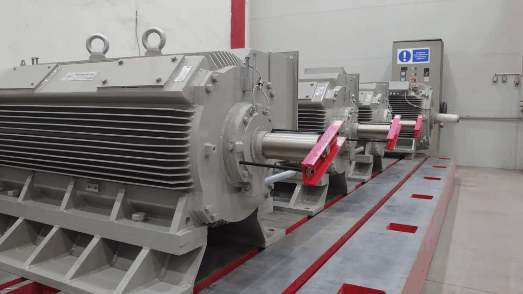 9 piezas de motor eléctrico asíncrono H17R-315-500-CR-04 de 200 kW